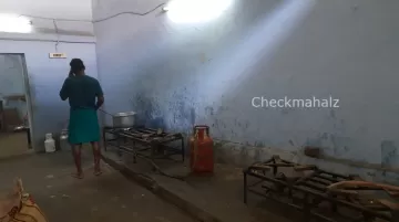 Oddanchatram Easwari Kalyana Mahal's Kitchen